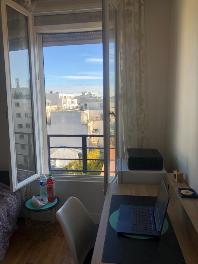 Appartement Tres Calme A 10Mn De Paris - Woman & Couples Only Courbevoie Esterno foto