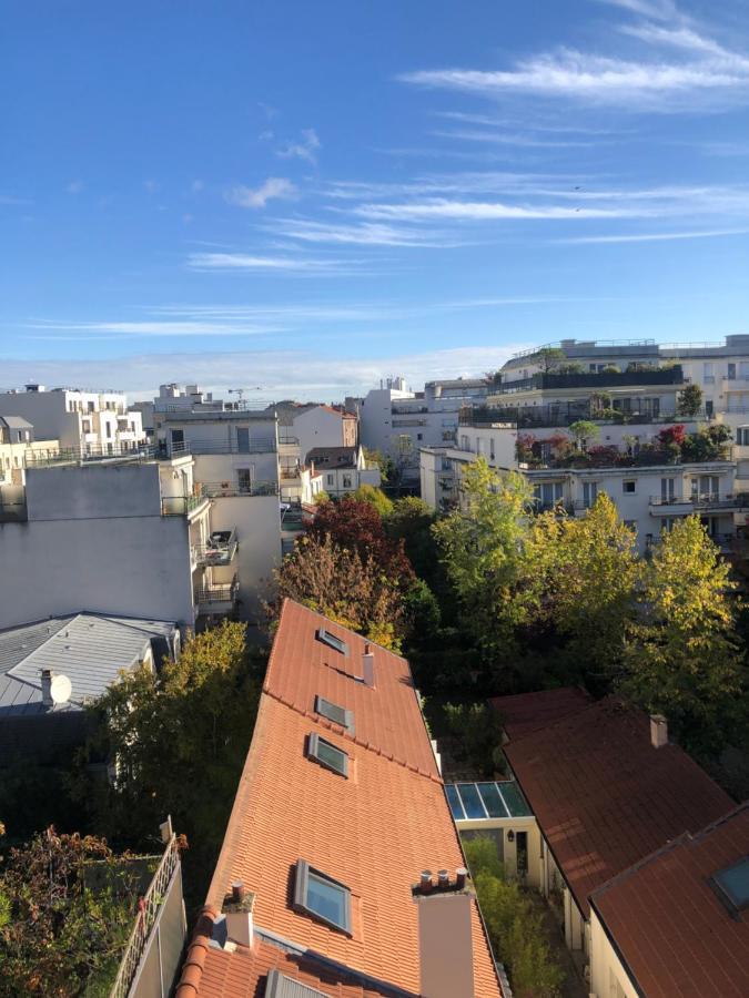 Appartement Tres Calme A 10Mn De Paris - Woman & Couples Only Courbevoie Esterno foto