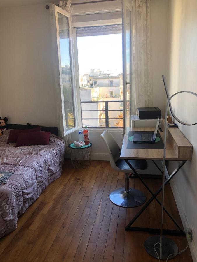 Appartement Tres Calme A 10Mn De Paris - Woman & Couples Only Courbevoie Esterno foto
